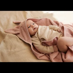 Liewood Albert Babyhandtuch mit Kapuze Rabbit rose Hot