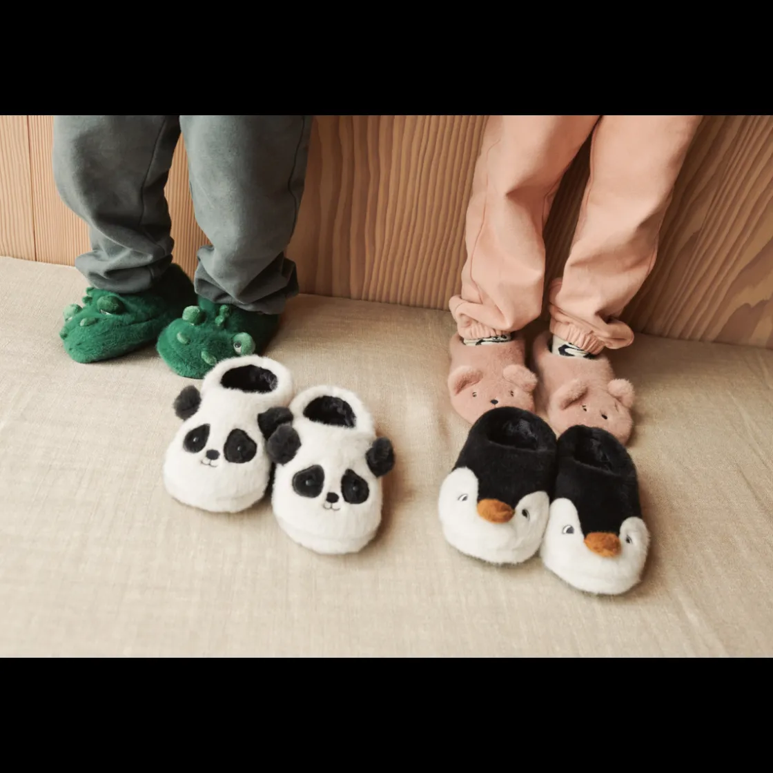 Liewood AVIAJA Krokodil Hausschuhe Garden green Discount